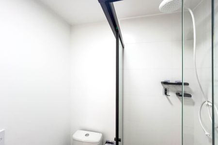 Banheiro de kitnet/studio para alugar com 1 quarto, 23m² em Vila Mariana, São Paulo