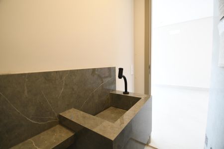 Casa de condomínio à venda com 158m², 3 quartos e 2 vagasLavabo