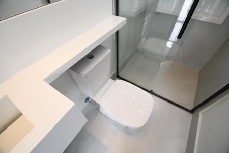 Casa de condomínio à venda com 158m², 3 quartos e 2 vagasBanheiro de serviço