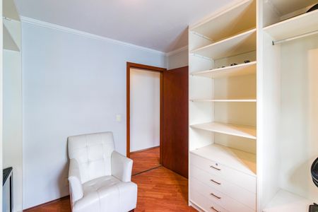 Casa à venda com 200m², 3 quartos e 4 vagasQuarto 