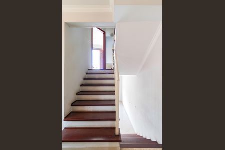 Casa à venda com 3 quartos, 200m² em Vila Suzana, São Paulo