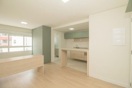 Sala de kitnet/studio para alugar com 1 quarto, 39m² em Bom Fim, Porto Alegre