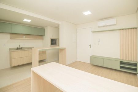 Sala de kitnet/studio para alugar com 1 quarto, 39m² em Bom Fim, Porto Alegre