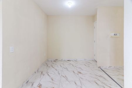 Sala de apartamento para alugar com 2 quartos, 39m² em Jardim do Lago, São Paulo