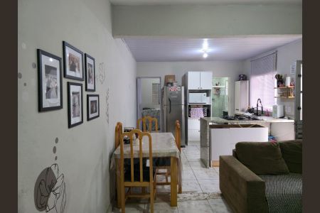 Casa à venda com 79m², 2 quartos e 8 vagas Casa à venda com 79m², 2 quartos e 8 vagasCozinha