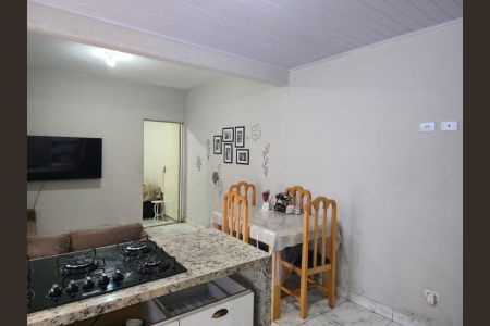Casa à venda com 79m², 2 quartos e 8 vagas Casa à venda com 79m², 2 quartos e 8 vagasCozinha