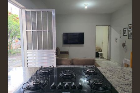 Casa à venda com 79m², 2 quartos e 8 vagas Casa à venda com 79m², 2 quartos e 8 vagasCozinha