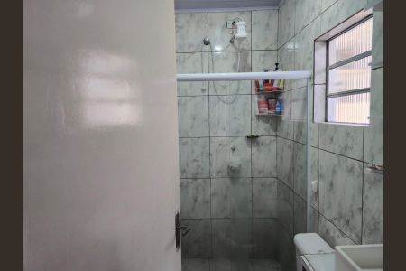 Casa à venda com 79m², 2 quartos e 8 vagas Casa à venda com 79m², 2 quartos e 8 vagasBanheiro Social