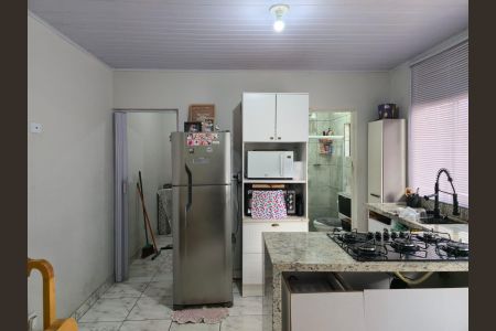 Casa à venda com 79m², 2 quartos e 8 vagas Casa à venda com 79m², 2 quartos e 8 vagasCozinha