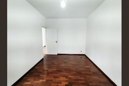 Casa à venda com 420m², 3 quartos e 4 vagas Casa à venda com 420m², 3 quartos e 4 vagasSala