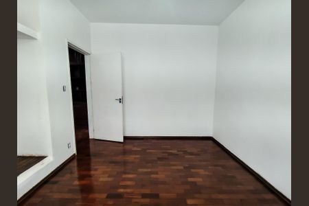 Casa à venda com 420m², 3 quartos e 4 vagas Casa à venda com 420m², 3 quartos e 4 vagasQuarto 2