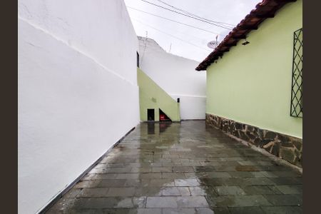 Casa à venda com 420m², 3 quartos e 4 vagas Casa à venda com 420m², 3 quartos e 4 vagasÁrea externa