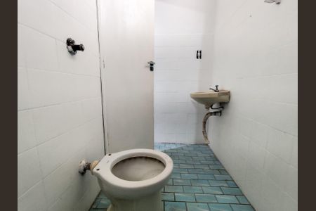 Casa à venda com 420m², 3 quartos e 4 vagas Casa à venda com 420m², 3 quartos e 4 vagasBanheiro de serviço