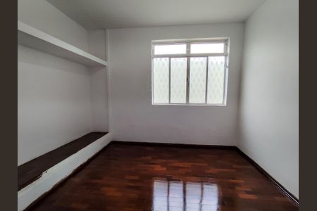 Casa à venda com 420m², 3 quartos e 4 vagas Casa à venda com 420m², 3 quartos e 4 vagasQuarto 3