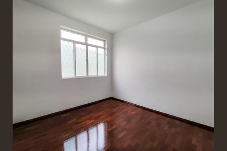 Casa à venda com 420m², 3 quartos e 4 vagas Casa à venda com 420m², 3 quartos e 4 vagasQuarto 3