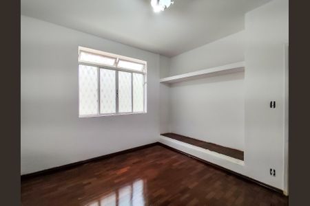 Casa à venda com 420m², 3 quartos e 4 vagas Casa à venda com 420m², 3 quartos e 4 vagasQuarto 2