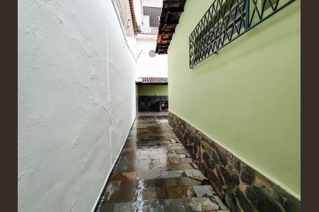 Casa à venda com 420m², 3 quartos e 4 vagas Casa à venda com 420m², 3 quartos e 4 vagasÁrea externa