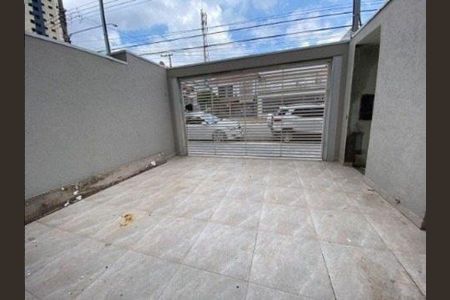 Casa à venda com 2 quartos, 105m² em Vila Carrão, São Paulo