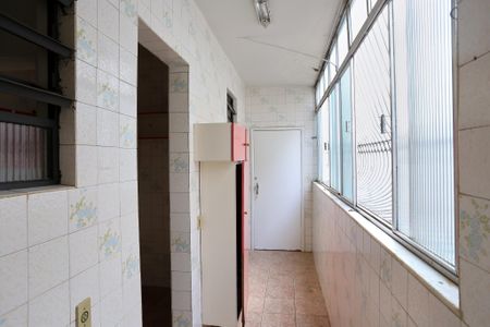 Apartamento para alugar com 180m², 3 quartos e 1 vagaÁrea de Serviço
