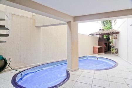 Casa à venda com 280m², 3 quartos e 6 vagas