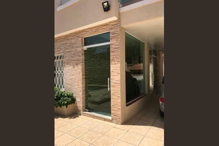 Casa à venda com 4 quartos, 400m² em Vila Isolina Mazzei, São Paulo