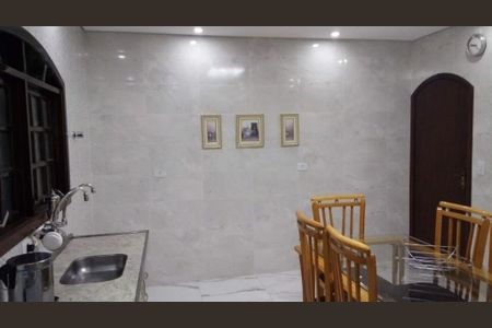 Casa à venda com 2 quartos, 100m² em Vila Nova Galvão, São Paulo