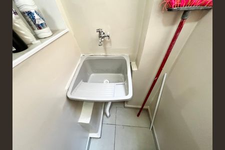 Apartamento à venda com 68m², 2 quartos e sem vagaÁrea de Serviço