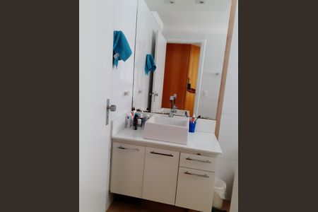 Casa à venda com 3 quartos, 168m² em Vila Scarpelli, Santo André