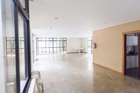 Apartamento à venda com 318m², 5 quartos e 3 vagas Apartamento à venda com 318m², 5 quartos e 3 vagasÁrea comum - Salão de festas