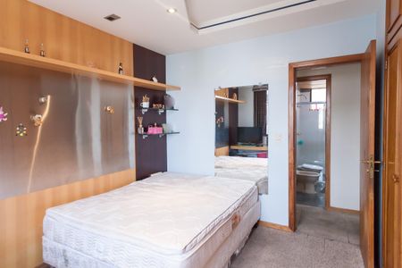 Apartamento à venda com 318m², 5 quartos e 3 vagas Apartamento à venda com 318m², 5 quartos e 3 vagasquarto 2