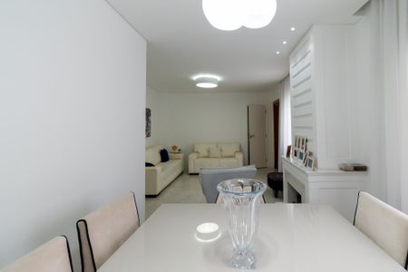 Casa à venda com 300m², 4 quartos e 4 vagasSala de Jantar