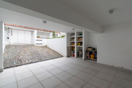 Casa à venda com 300m², 4 quartos e 4 vagasGaragem