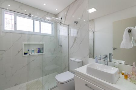 Casa à venda com 300m², 4 quartos e 4 vagasBanheiro da Vista da Suíte 