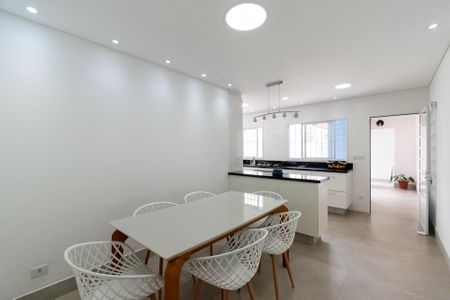 Casa à venda com 300m², 4 quartos e 4 vagasCopa 