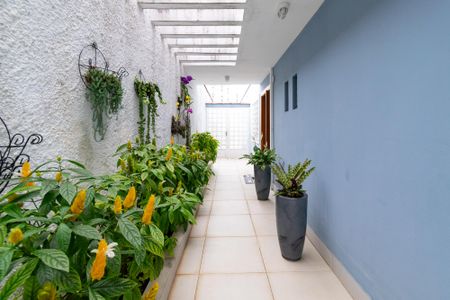 Casa à venda com 300m², 4 quartos e 4 vagasCorredor de Entrada