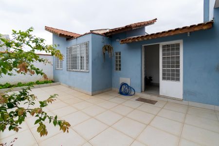Casa à venda com 300m², 4 quartos e 4 vagasQuintal 