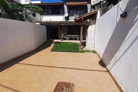 Casa à venda com 200m², 4 quartos e 2 vagas