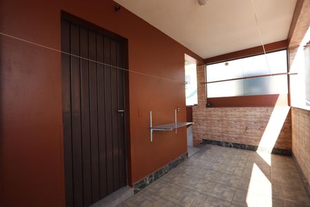 Casa à venda com 240m², 3 quartos e 2 vagasVaranda