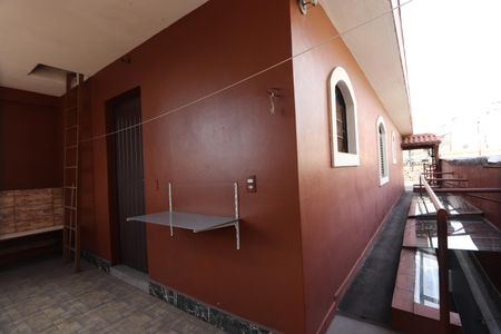 Casa à venda com 240m², 3 quartos e 2 vagasVaranda