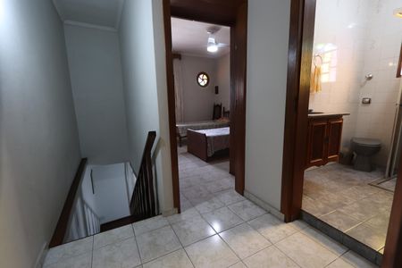 Casa à venda com 240m², 3 quartos e 2 vagasHall dos Quartos