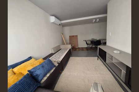 Apartamento à venda com 65m², 2 quartos e 1 vagaFoto 02