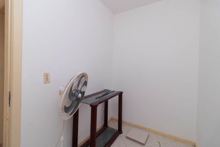 Casa de condomínio à venda com 178m², 3 quartos e 2 vagasQuarto de Serviço