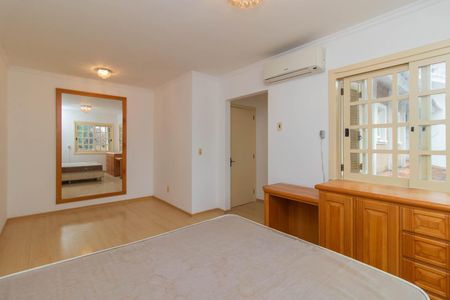 Casa de condomínio à venda com 178m², 3 quartos e 2 vagasSuíte 