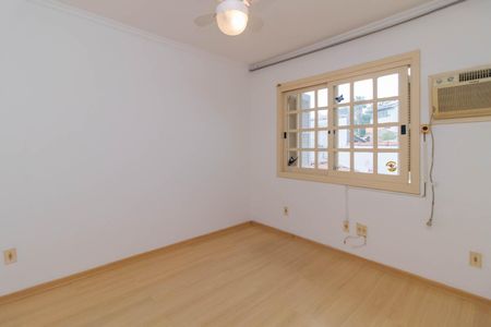 Casa de condomínio à venda com 178m², 3 quartos e 2 vagasQuarto 2