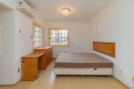 Casa de condomínio à venda com 178m², 3 quartos e 2 vagasSuíte 