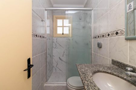 Casa de condomínio à venda com 178m², 3 quartos e 2 vagasBanheiro Social