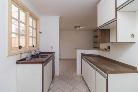 Casa de condomínio à venda com 178m², 3 quartos e 2 vagasCozinha