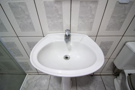 Banheiro de apartamento para alugar com 1 quarto, 47m² em Jardim Zulmira, Sorocaba