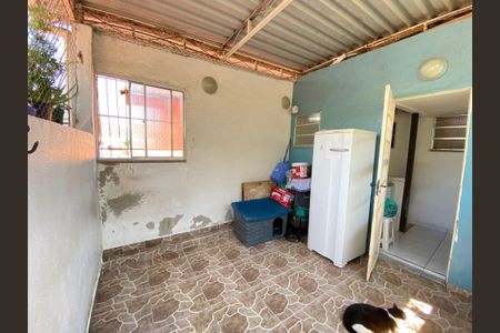 Casa à venda com 68m², 1 quarto e sem vaga