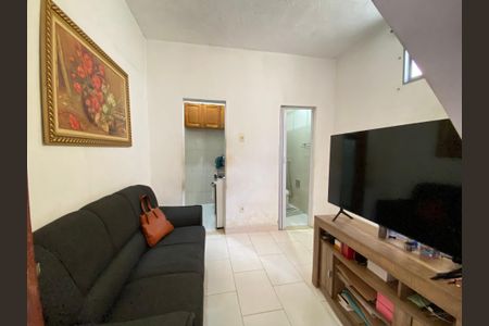 Casa à venda com 68m², 1 quarto e sem vaga